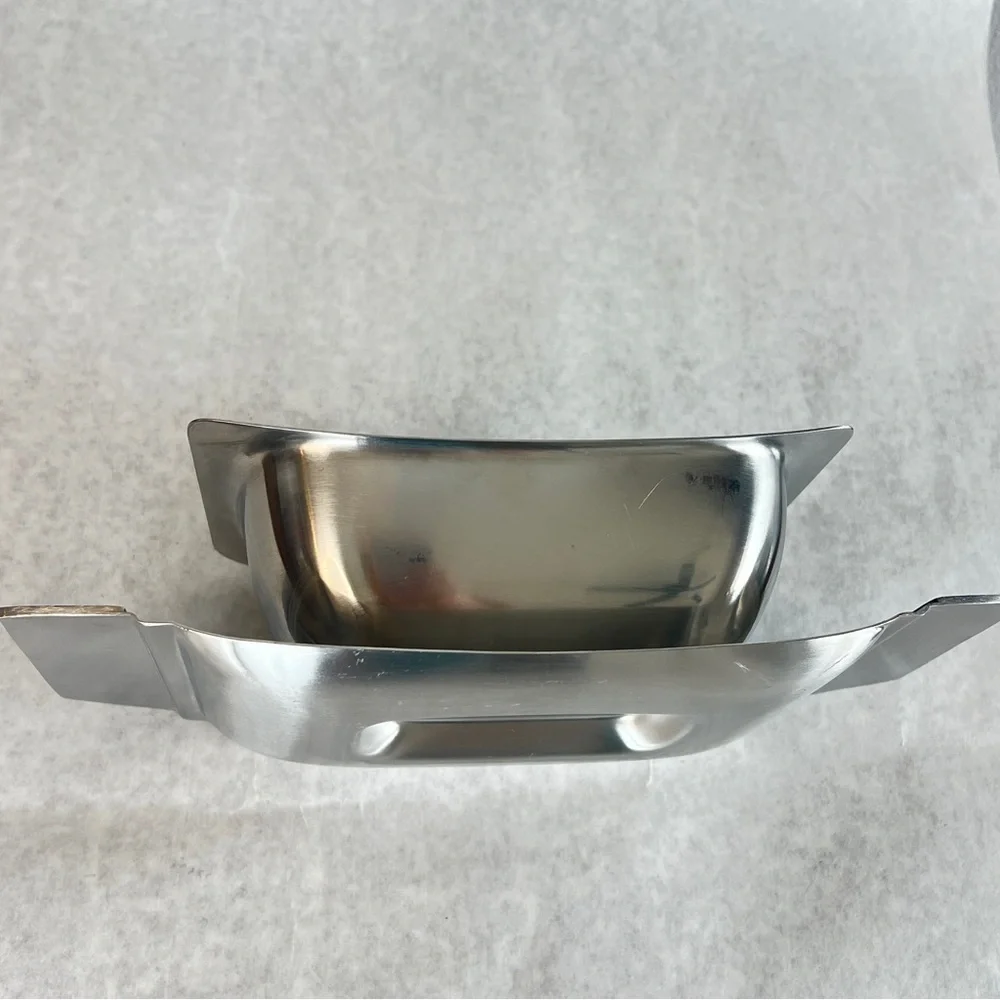 Vintage Stanley Roberts ‘Burgundy’ Velvet Stainless Gravy Boat w/ Attached Tray - Picture 4 of 10